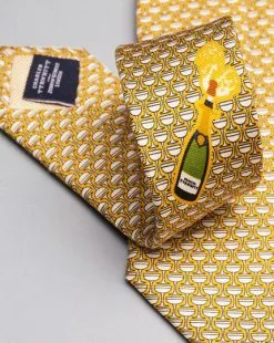 CHARLES TYRWHITT Champagne Glasses Motif Silk Tie - Yellow 7 CHARLES TYRWHITT Champagne Glasses Motif Silk Tie - Yellow -Charles Tyrwhitt Shop TIC2067YLW TRIM