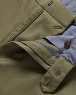 CHARLES TYRWHITT Ultimate Non-Iron Chinos - Olive Green -Charles Tyrwhitt Shop TRC0270OLV FABRIC DETAIL