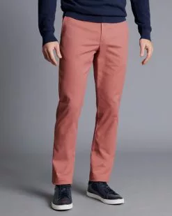 CHARLES TYRWHITT Ultimate Non-Iron Chinos - Light Pink -Charles Tyrwhitt Shop TRC0277LPK MODEL FRONT