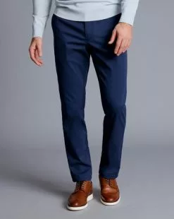 CHARLES TYRWHITT Ultimate Non-Iron Chinos - Royal B 9 CHARLES TYRWHITT Ultimate Non-Iron Chinos - Royal B -Charles Tyrwhitt Shop TRC0277RYL MODEL FRONT