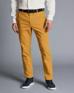 CHARLES TYRWHITT Ultimate Non-Iron Chinos - Yellow -Charles Tyrwhitt Shop TRC0277YLW MODEL FRONT