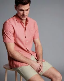 CHARLES TYRWHITT Cotton Linen Shorts - Ston -Charles Tyrwhitt Shop TRH0043STN MODEL SEATED