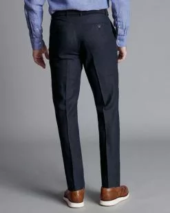 CHARLES TYRWHITT Linen Pants - Dark Navy 11 CHARLES TYRWHITT Linen Pants - Dark Navy -Charles Tyrwhitt Shop TRT0430DNY MODEL BACK